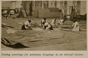 1914-19飞机工厂飞机挂钩缝纫覆盖物 作者 英国摄影师
